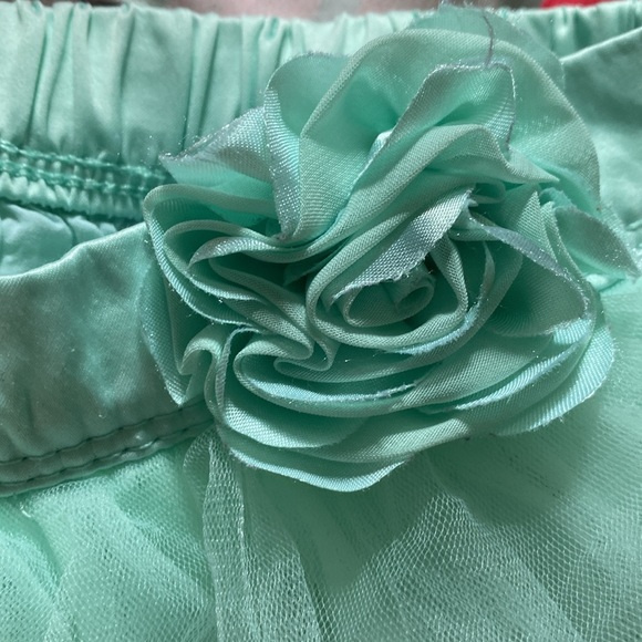 BUNDLE OF AMAZING CLOTHS . - Picture 5 of 14